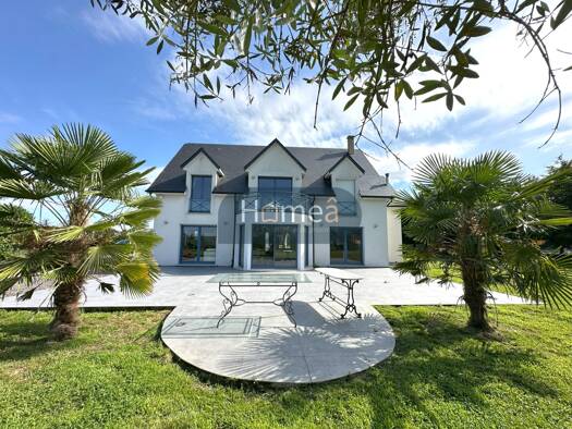 Maison à vendre 365 000 € 6 pièces 4 chambres 218,3 m² 3 916 m² de terrain Yerville 76760