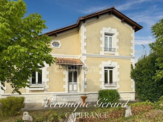 Maison à vendre 249 000 € 5 pièces 3 chambres 143 m² 1 829 m² de terrain Centre Coutras 33230