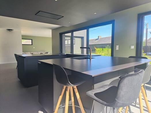 Maison à vendre 457 600 € 7 pièces 4 chambres 152 m² 572 m² de terrain Châteaubourg 35220