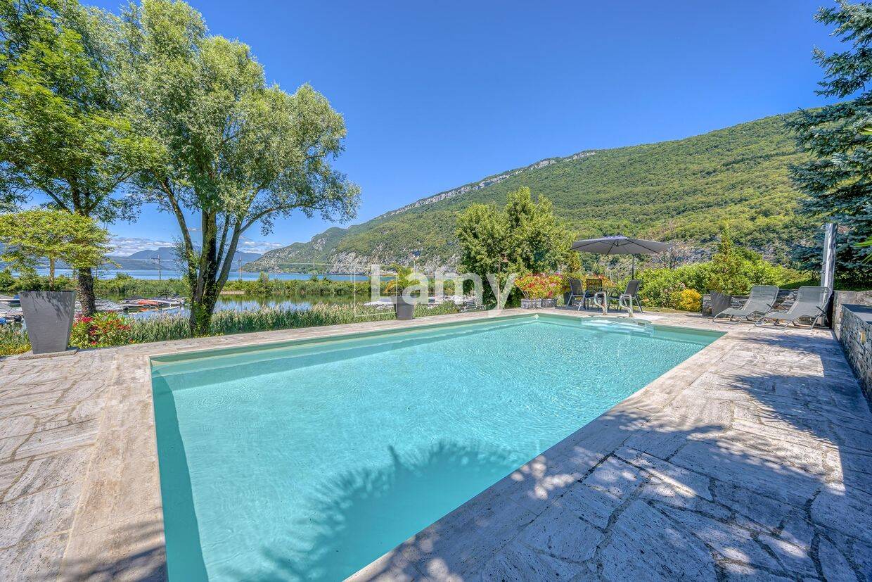 Maison 5 pièces 148 m² · à Brison-Saint-Innocent · 147,9 m² · 1 575 000 €