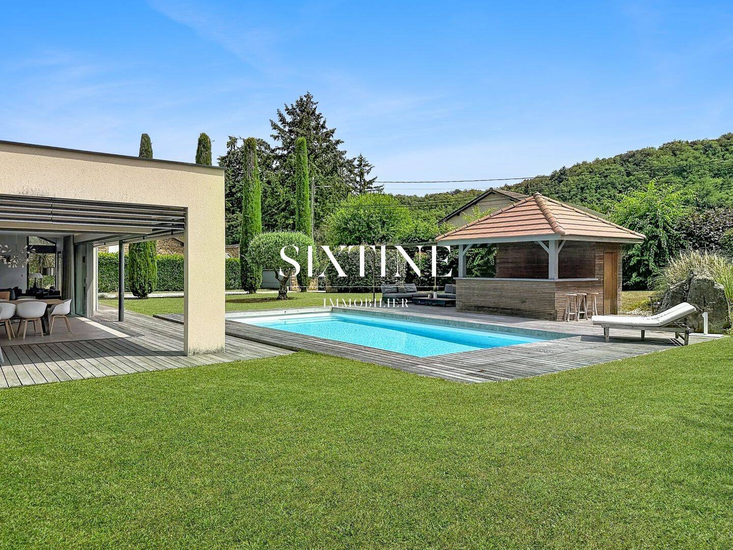 Maison 7 pièces 261 m² · à Saint-Marcel-Bel-Accueil · 261 m² · 1 050 000 €