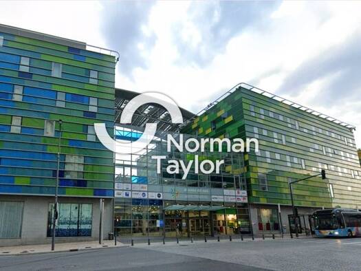 Espace bureau à vendre 4 200 000 € 2 000 m² de bureaux divisible jusqu'à 2 000 m² Saint Assiscle Perpignan 66000