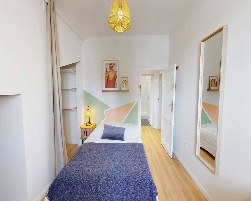 Appartement 5 pièces 120 m² · à Bordeaux · 120 m² · 810 €