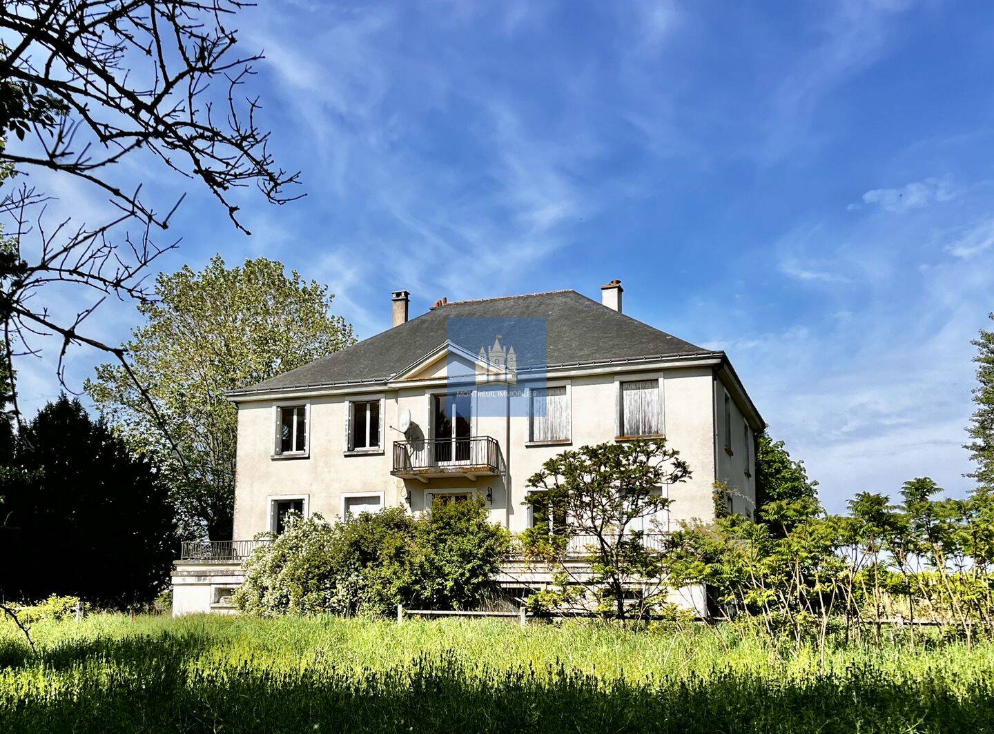 Maison 8 pièces 314 m² · à Montreuil-Bellay · 314 m² · 210 000 €