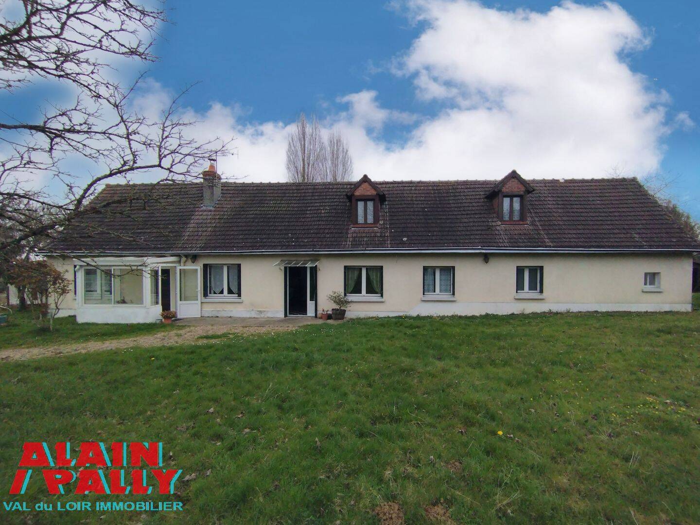 Maison 9 pièces 145 m² · à Cloyes-les-Trois-Rivières · 145 m² · 139 100 €