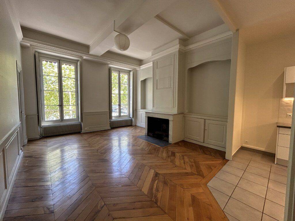 Appartement 3 pièces 108 m² · à Lyon 2ème Arrondissement · 108 m² · 1 575 €