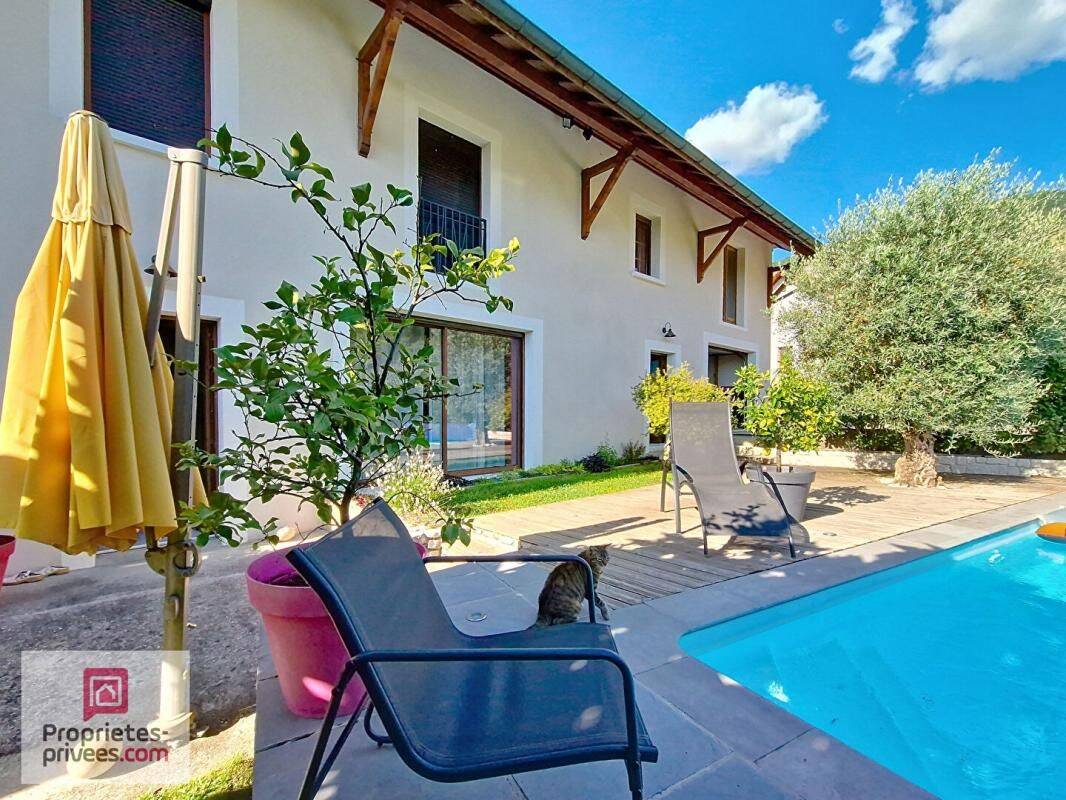 Maison 5 pièces 156 m² · à Champagneux · 156 m² · 430 000 €