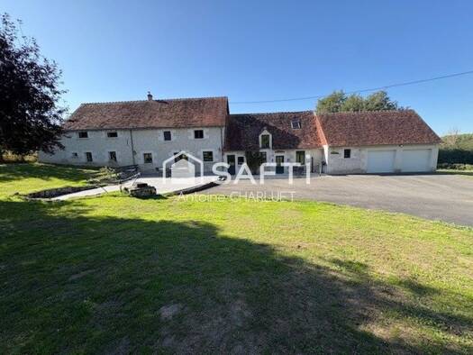 Maison à vendre 295 000 € 9 pièces 4 chambres 255 m² 6 635 m² de terrain Châtillon-sur-Indre 36700