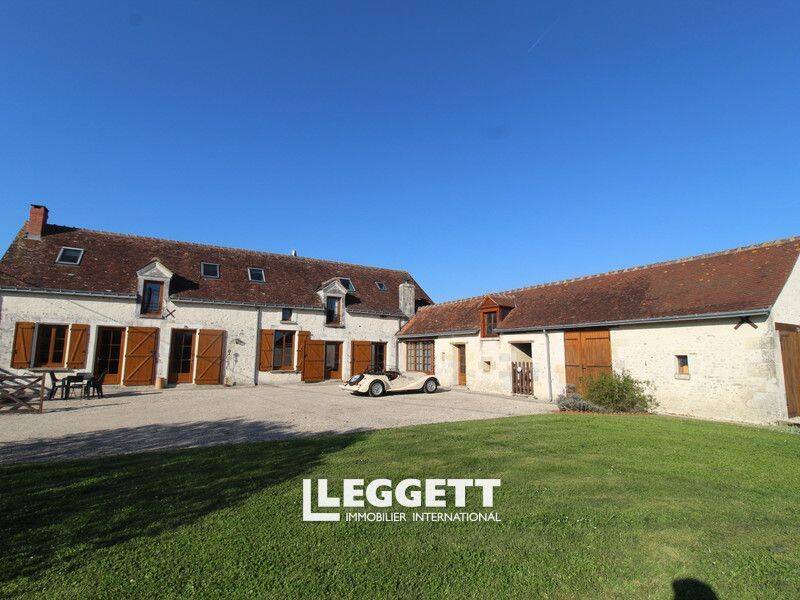 Maison 9 pièces 294 m² · à Charnizay · 294 m² · 307 400 €