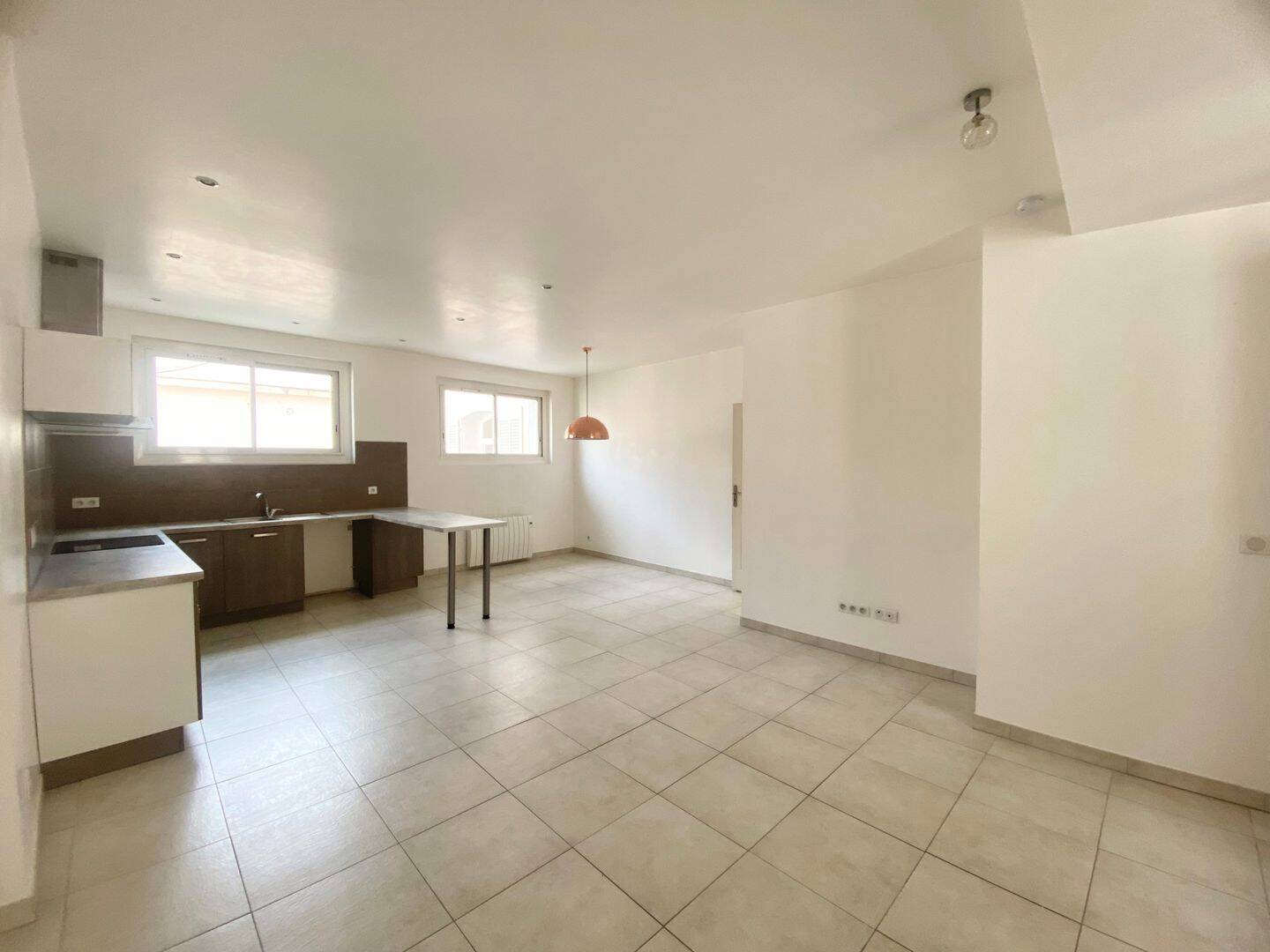Maison 3 pièces 71 m² · à Cassis · 70,7 m² · 1 190 €