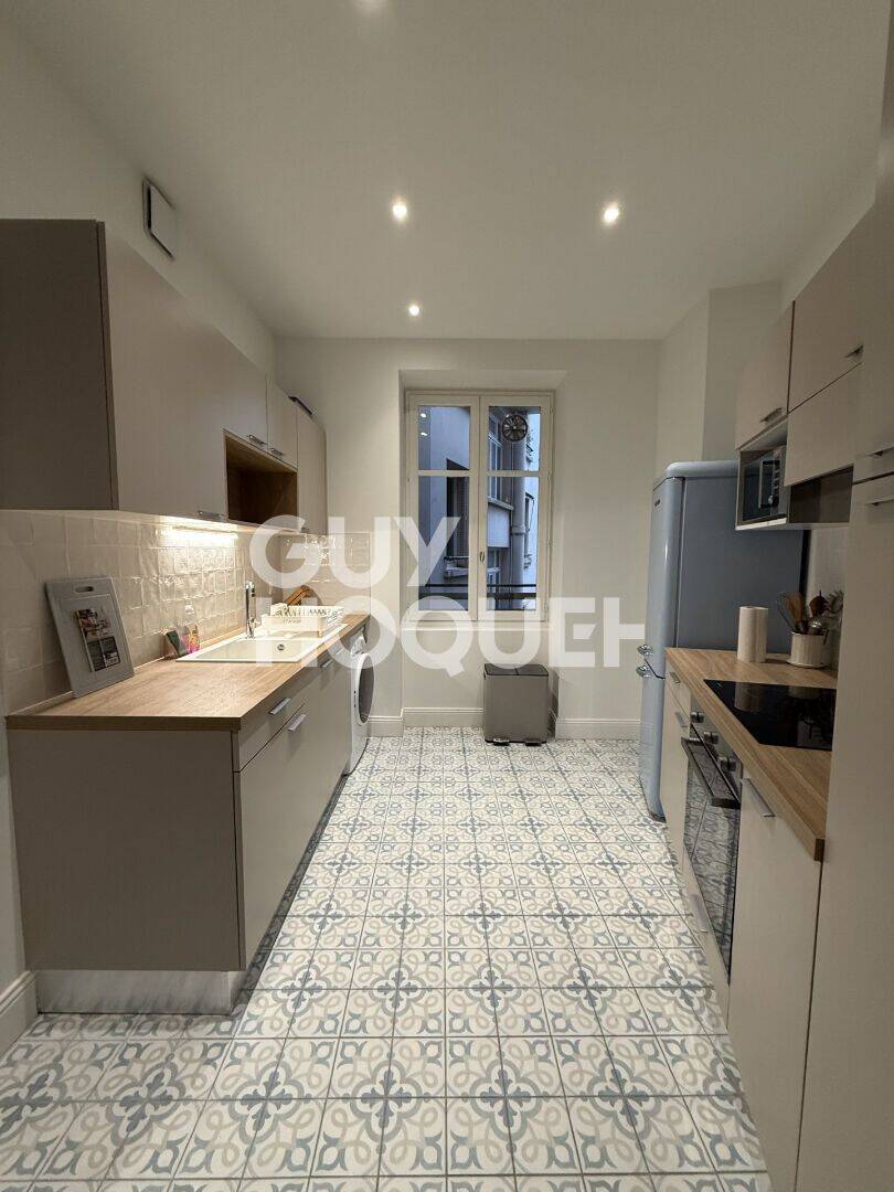 Appartement 2 pièces 50 m² · à Lyon 7ème Arrondissement · 50,1 m² · 911 €