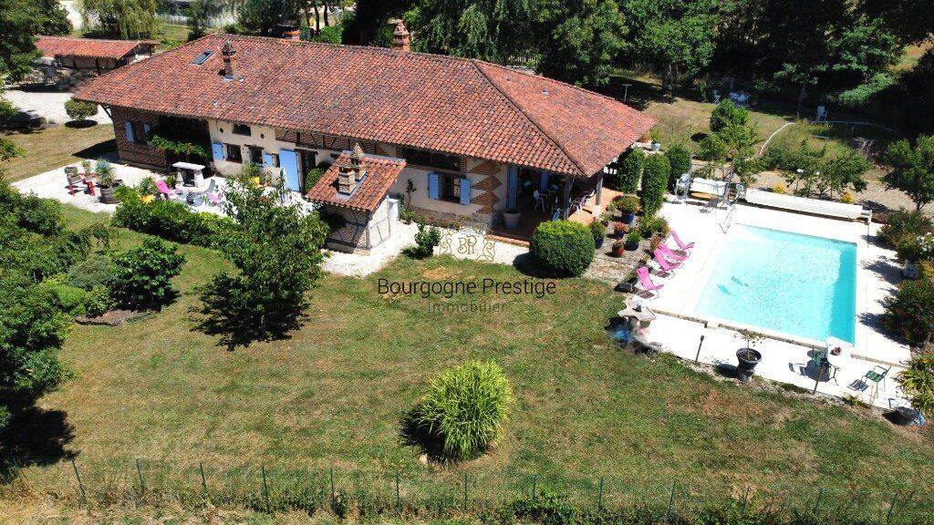 Maison 7 pièces 239 m² · à Louhans · 239 m² · 575 000 €