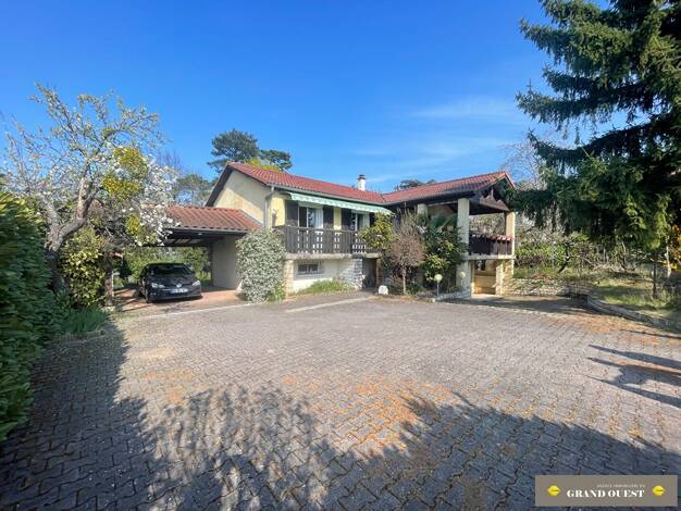 Maison à vendre 428 000 € 4 pièces 3 chambres 91 m² 1 068 m² de terrain Lentilly 69210