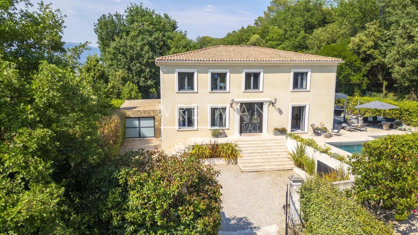Maison 1 pièce 263 m² · à Valbonne · 263 m² · 2 250 000 €