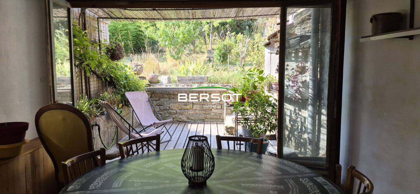 Maison 10 pièces 206 m² · à Port-sur-Saône · 206 m² · 123 000 €