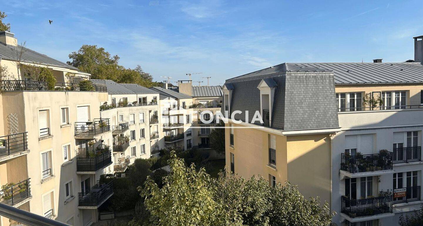 Appartement 2 pièces 47 m² · à Le Plessis-Robinson · 47 m² · 1 039 €/mois