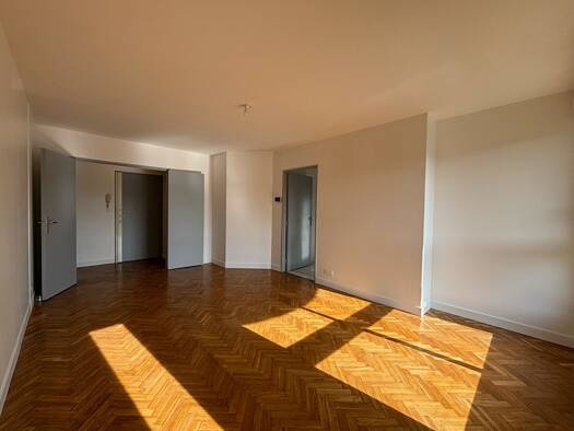 Appartement à louer 840 € 3 pièces 2 chambres 62 m² Étage 1/3 Briand Leclerc Sens 89100