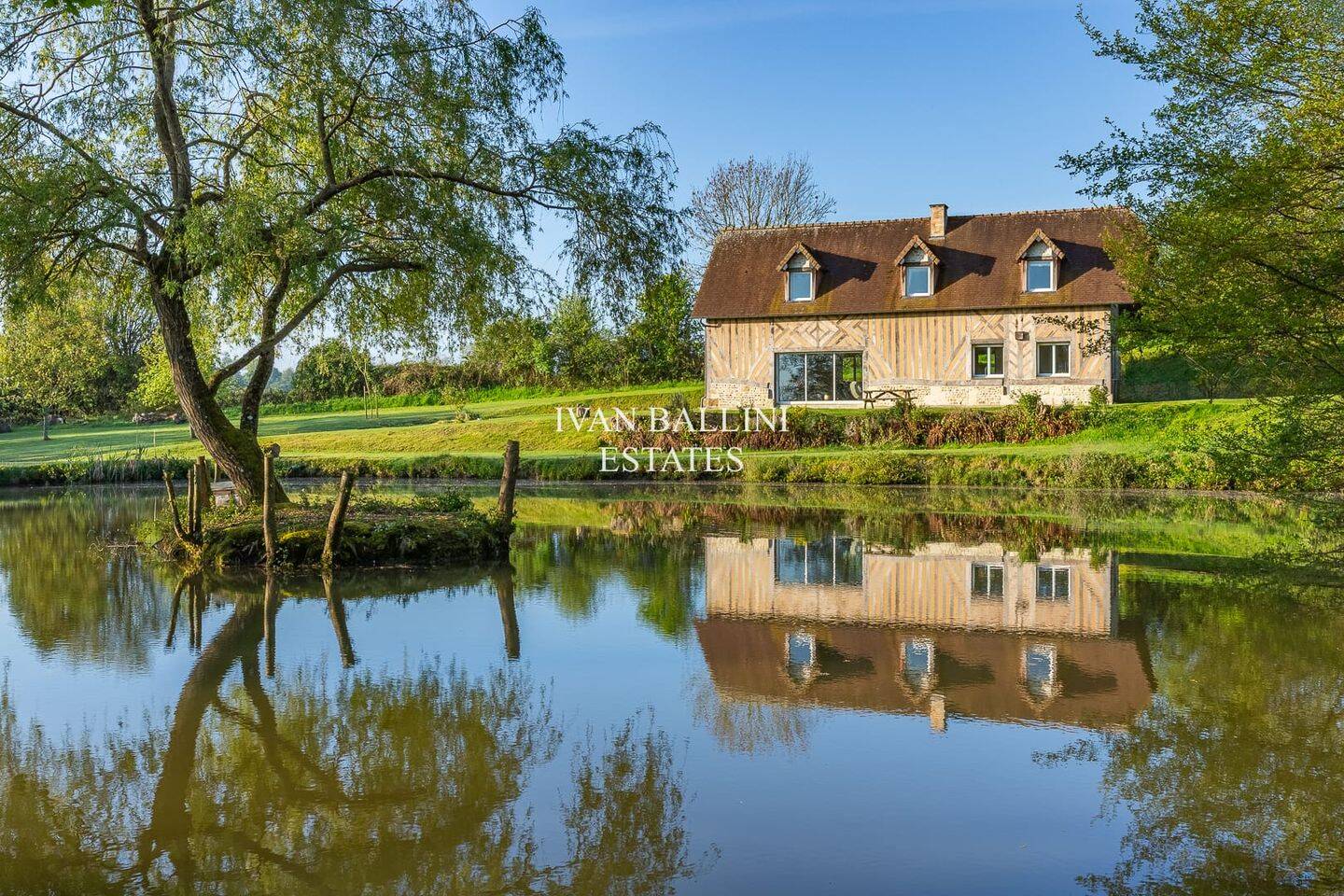 Maison 4 pièces 130 m² · à Pont-l'Évêque · 130 m² · 682 500 €