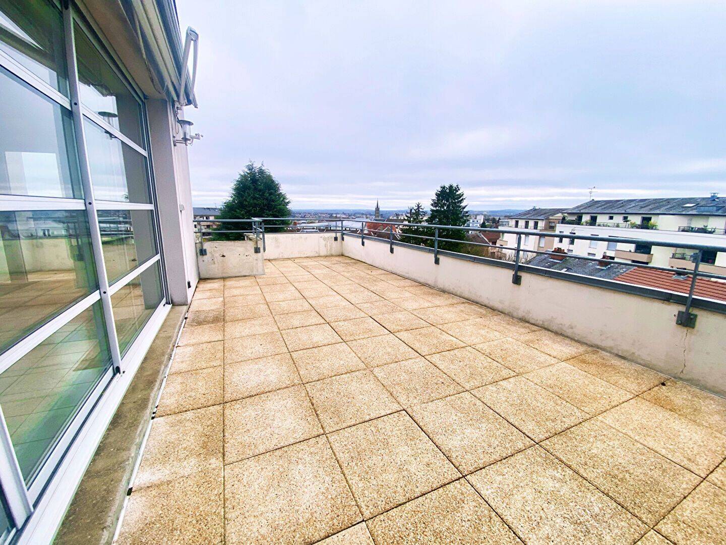 Appartement 5 pièces 145 m² · à Limoges · 145 m² · 1 685 €