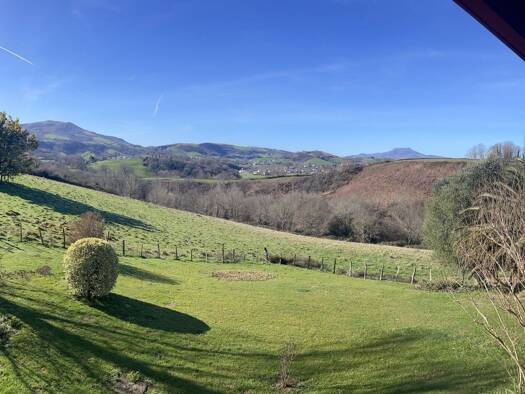 Maison à vendre 689 000 € 5 pièces 3 chambres 133 m² 2 080 m² de terrain Espelette 64250