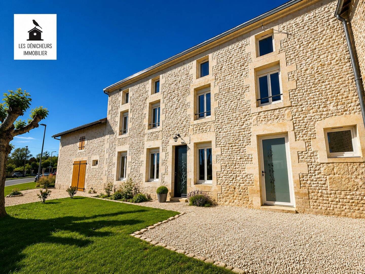Maison 8 pièces 188 m² · à Brioux-sur-Boutonne · 188 m² · 263 000 €