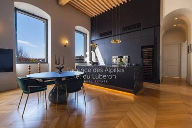 Hôtel particulier à vendre 1 595 000 € 5 pièces 3 chambres 217 m² L'Isle-sur-la-Sorgue 84800