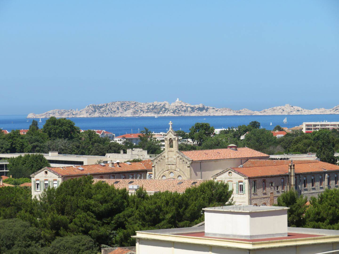 Appartement 3 pièces 89 m² · à Marseille 8ème Arrondissement · 88,7 m² · 2 200 €/mois