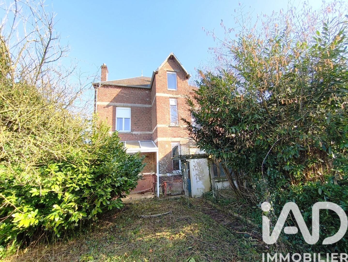 Maison 8 pièces 198 m² · à Hirson · 198 m² · 90 000 €