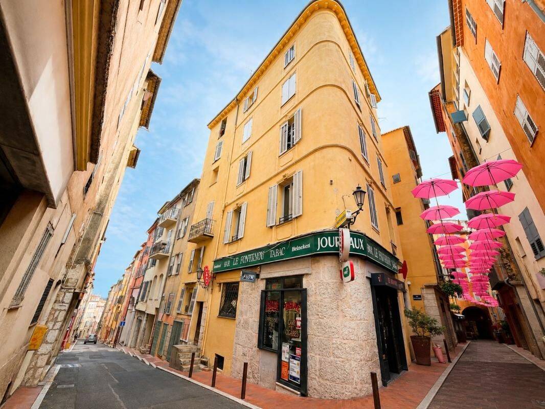 Appartement 1 pièce 28 m² · à Grasse · 28 m² · 98 000 €