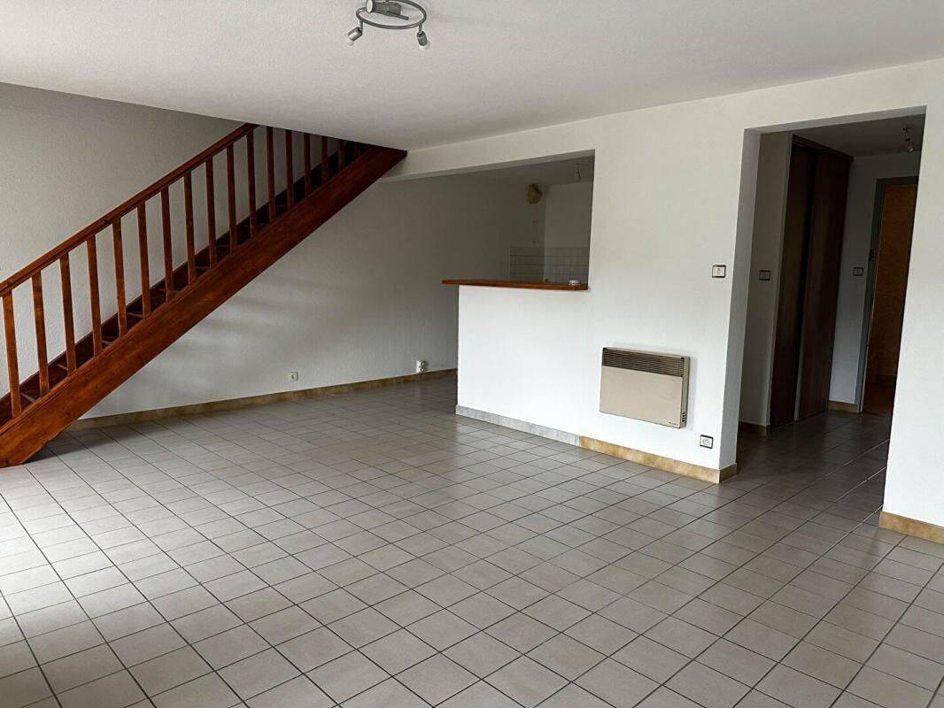 Appartement 4 pièces 68 m² · à Joyeuse · 67,9 m² · 617 €/mois