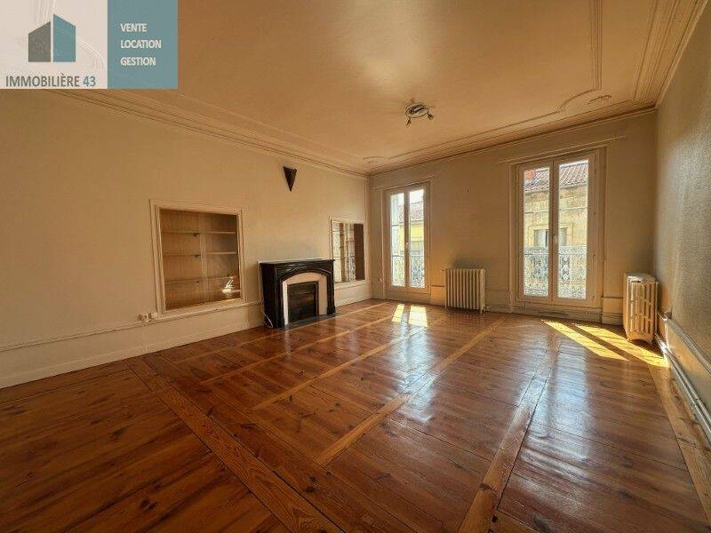 Appartement 4 pièces 124 m² · à Le Puy-en-Velay · 123,6 m² · 626 €