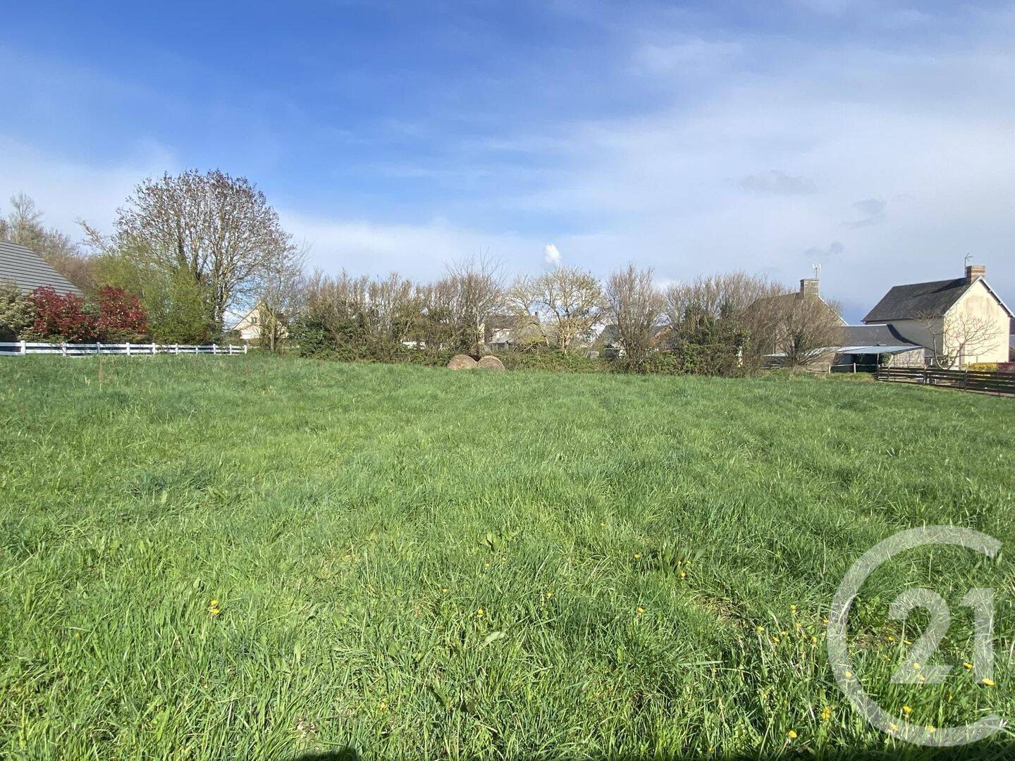 Terrain de 701 m² à Tourville-sur-Sienne - photo 2