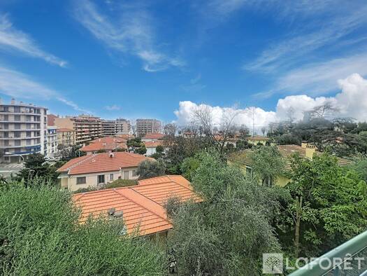 Appartement à vendre 425 000 € 2 pièces 1 chambre 60 m² Étage 3/4 Bioves-Casino Menton 06500