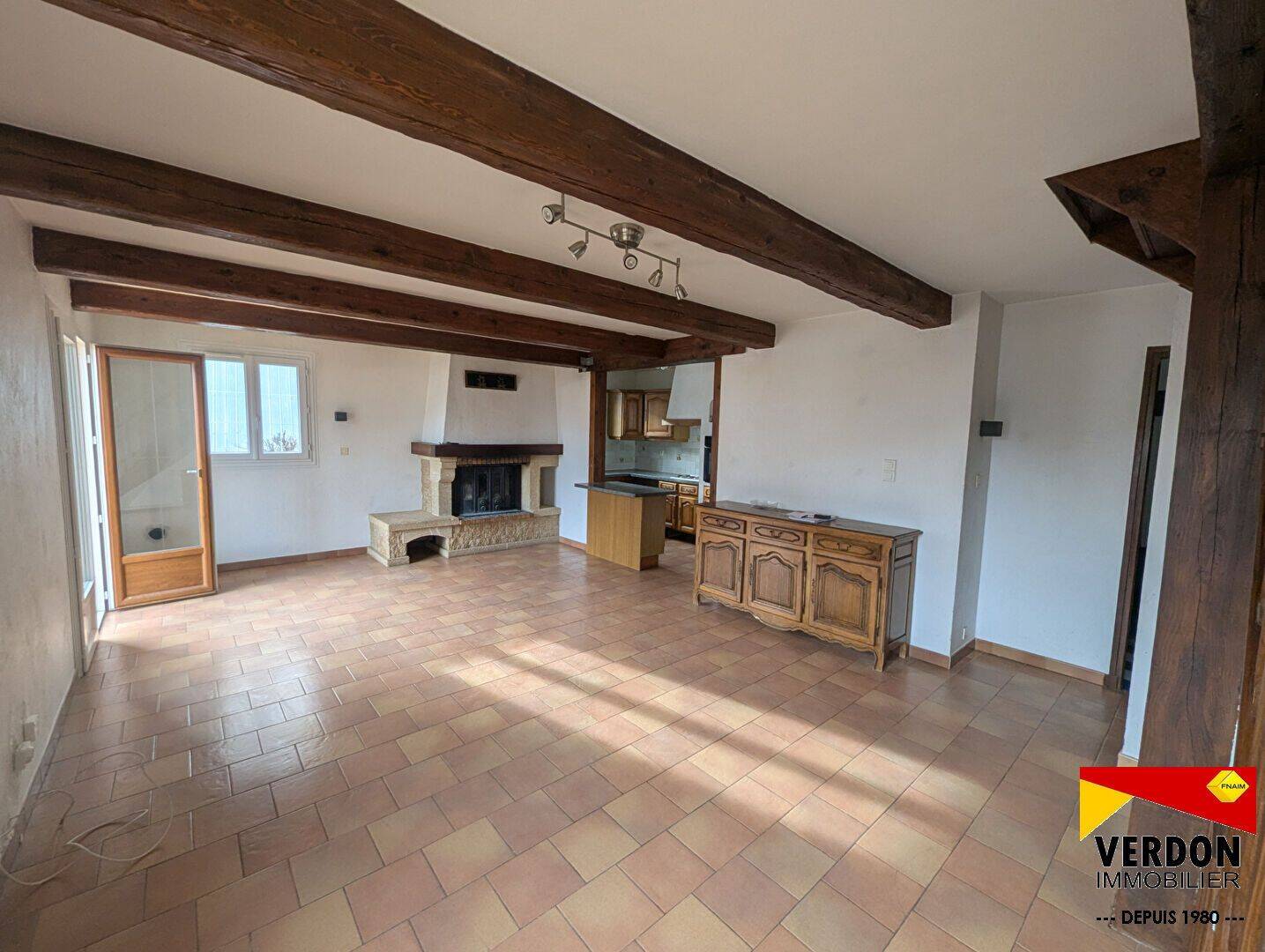 Appartement 4 pièces 88 m² · à Allos · 88 m² · 980 €