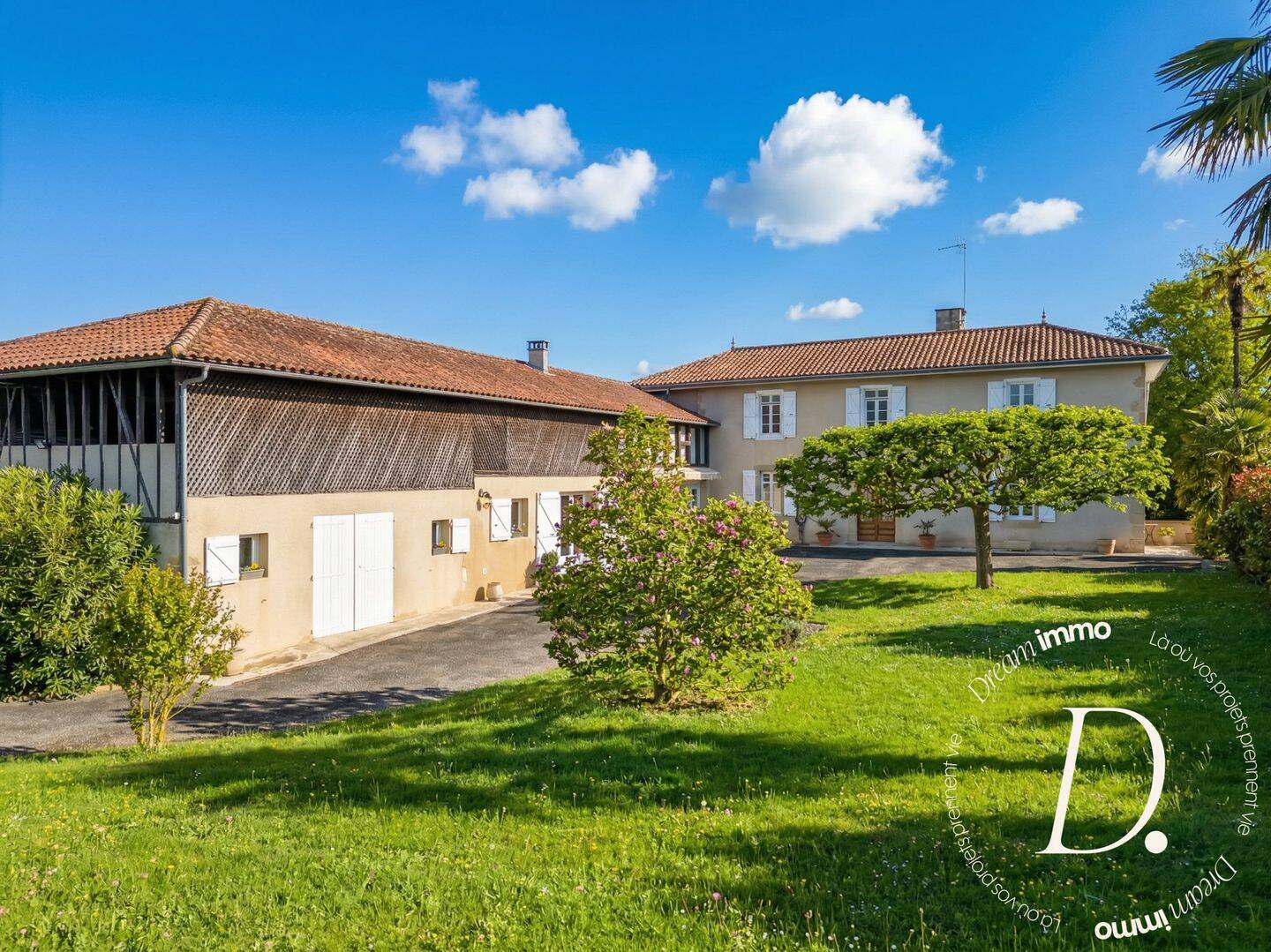 Maison 9 pièces 300 m² · à Seissan · 300 m² · 349 900 €