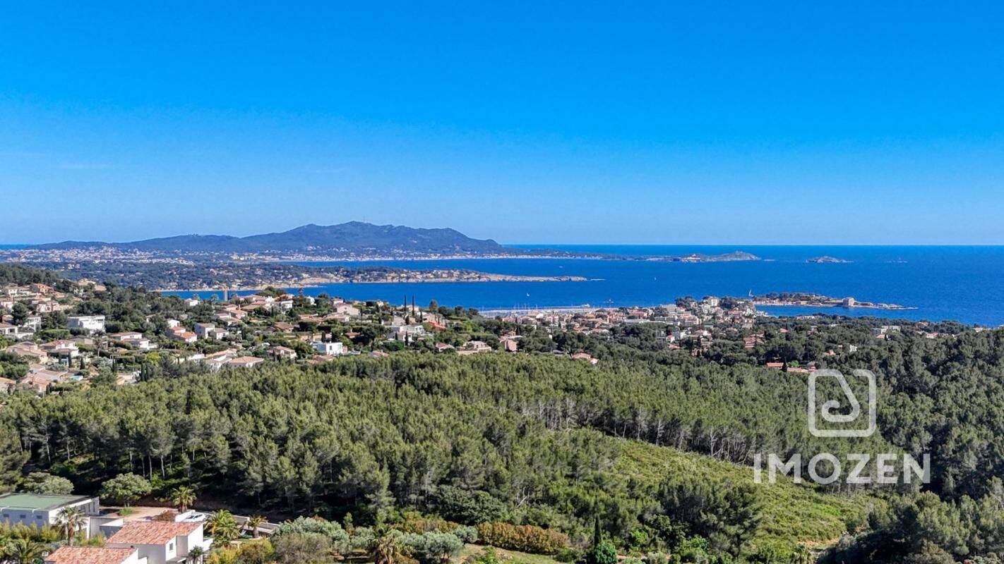 Maison 10 pièces 220 m² · à Bandol · 220 m² · 1 560 000 €