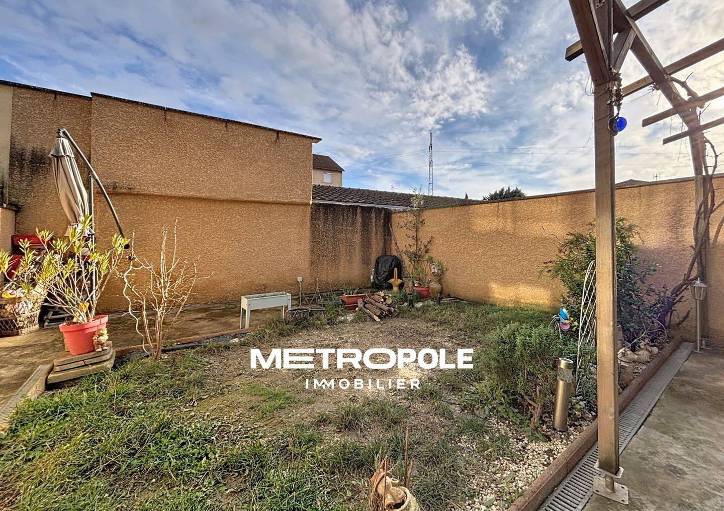 Maison 4 pièces 87 m² · à Villefranche-sur-Saône · 87 m² · 240 000 €