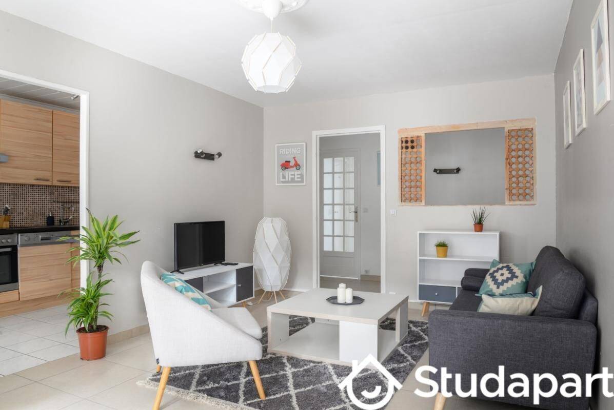 1 pièce 12 m² · à Rennes · 12 m² · 440 €