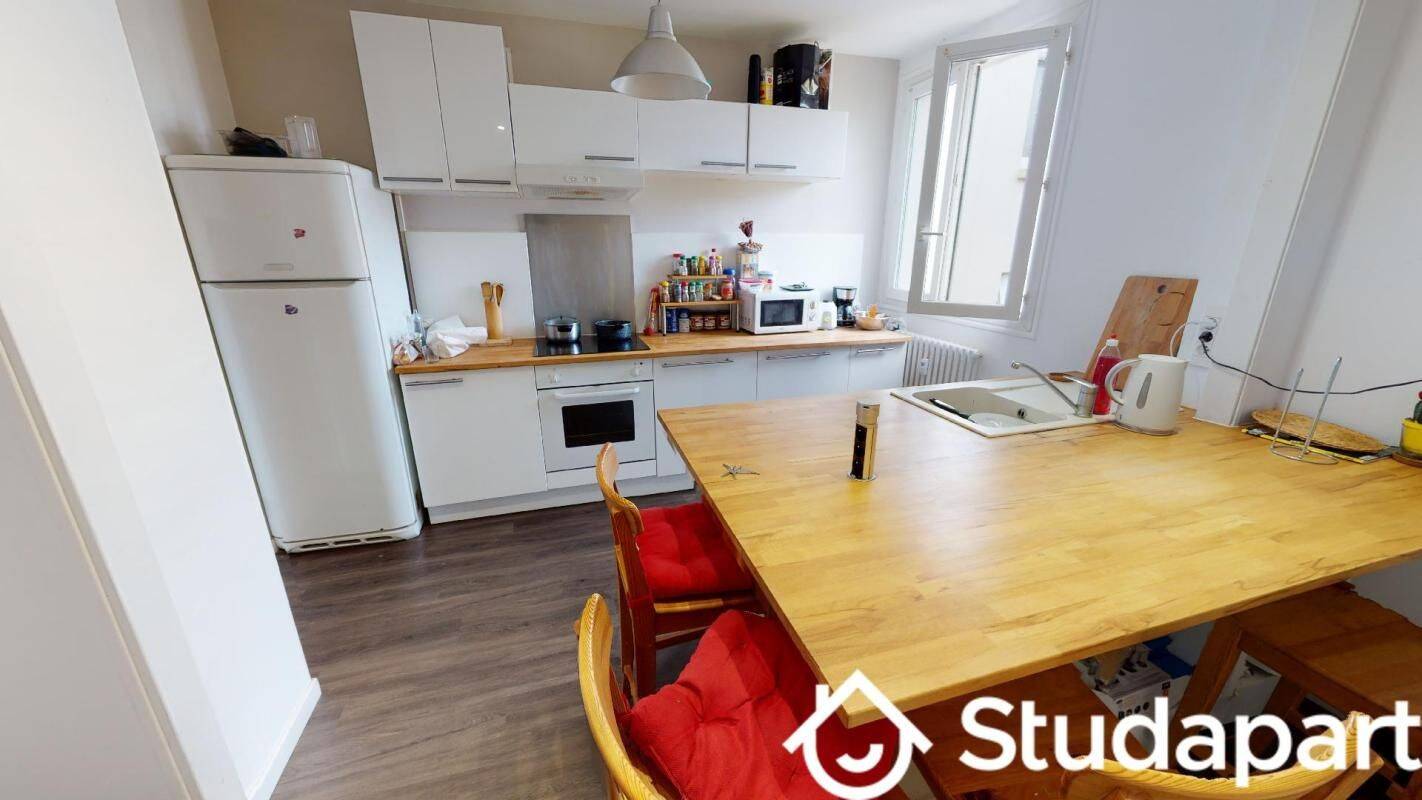 1 pièce 12 m² · à Saint-Sébastien-sur-Loire · 12 m² · 470 €/mois