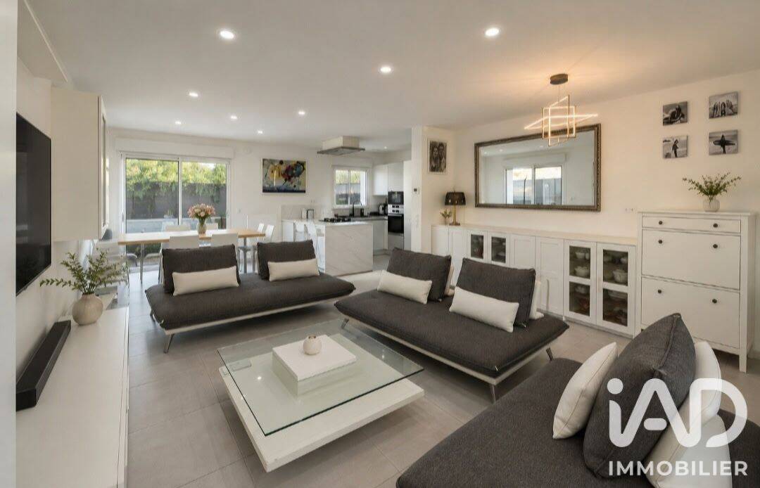 Maison 5 pièces 118 m² · à Courcelles-Chaussy · 118 m² · 495 000 €