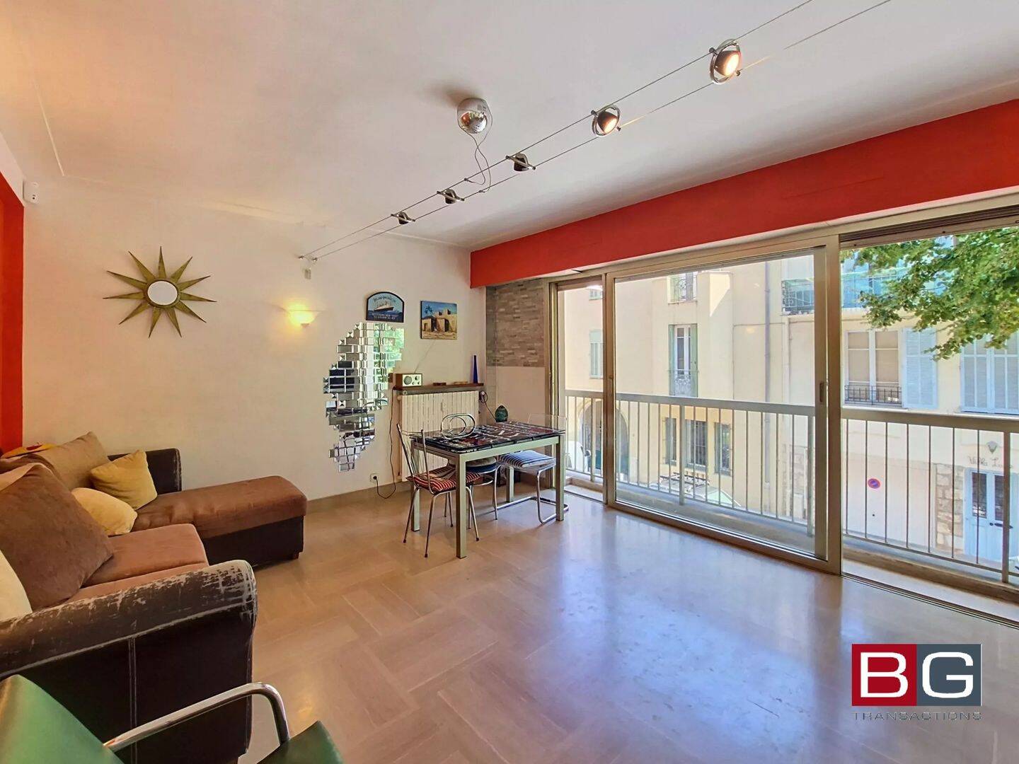 Appartement 2 pièces 52 m² · à Antibes · 52 m² · 195 000 €