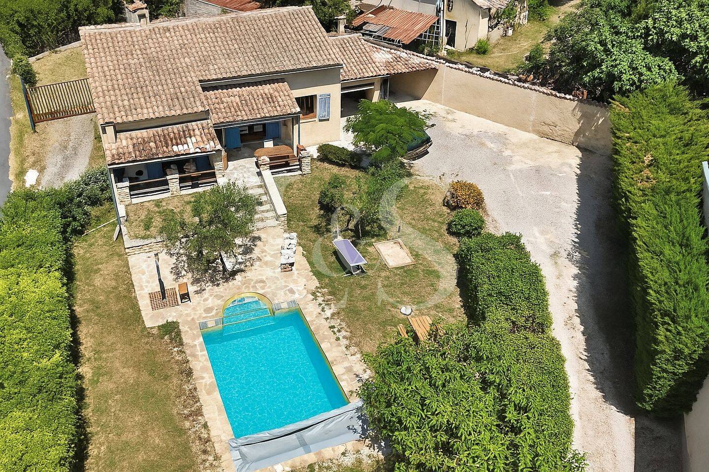 Maison 4 pièces 90 m² · à Malaucène · 90 m² · 359 000 €