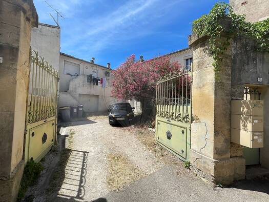 Immeuble à vendre 263 000 € 133 m² Vergèze 30310