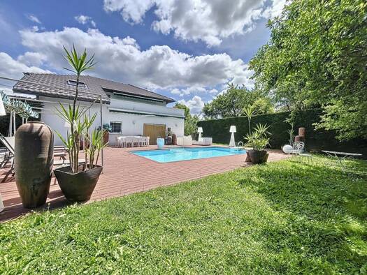 Maison à vendre 950 000 € 7 pièces 5 chambres 179,6 m² Centre Poisy 74330