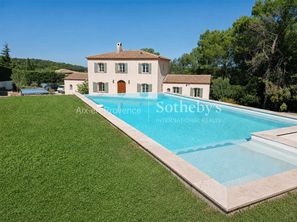 Maison 8 pièces 200 m² · à Éguilles · 200 m² · 1 395 000 €
