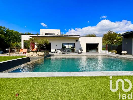 Maison à vendre 775 000 € 6 pièces 4 chambres 218 m² 2 055 m² de terrain Vézénobres 30360