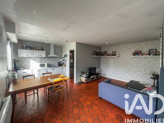 Immeuble à vendre 240 000 € 164 m² Nord Caudan 56850