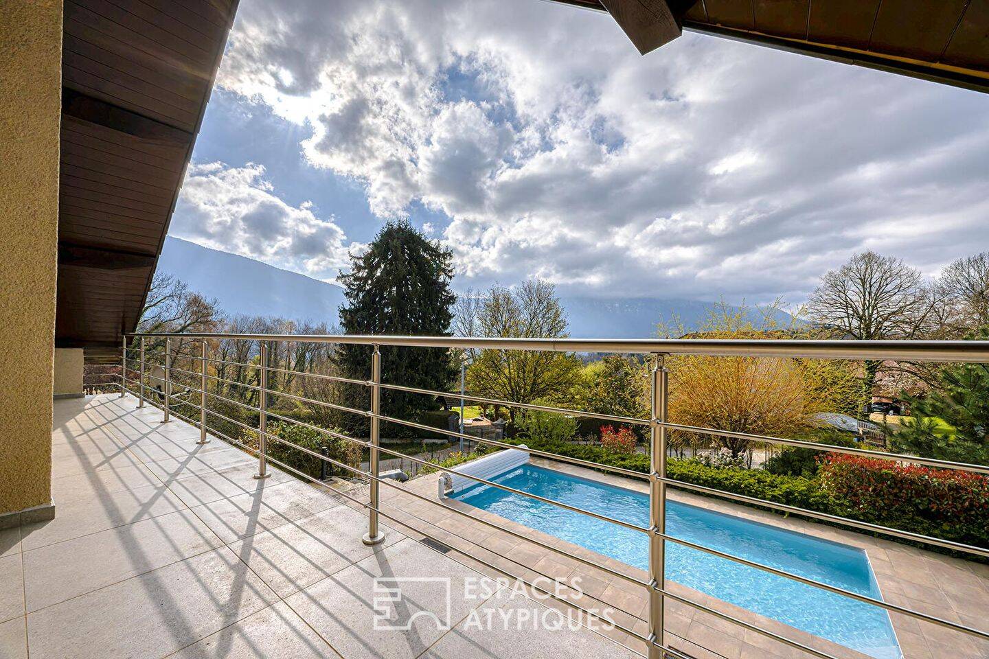 Maison 9 pièces 220 m² · à Novalaise · 220 m² · 695 000 €
