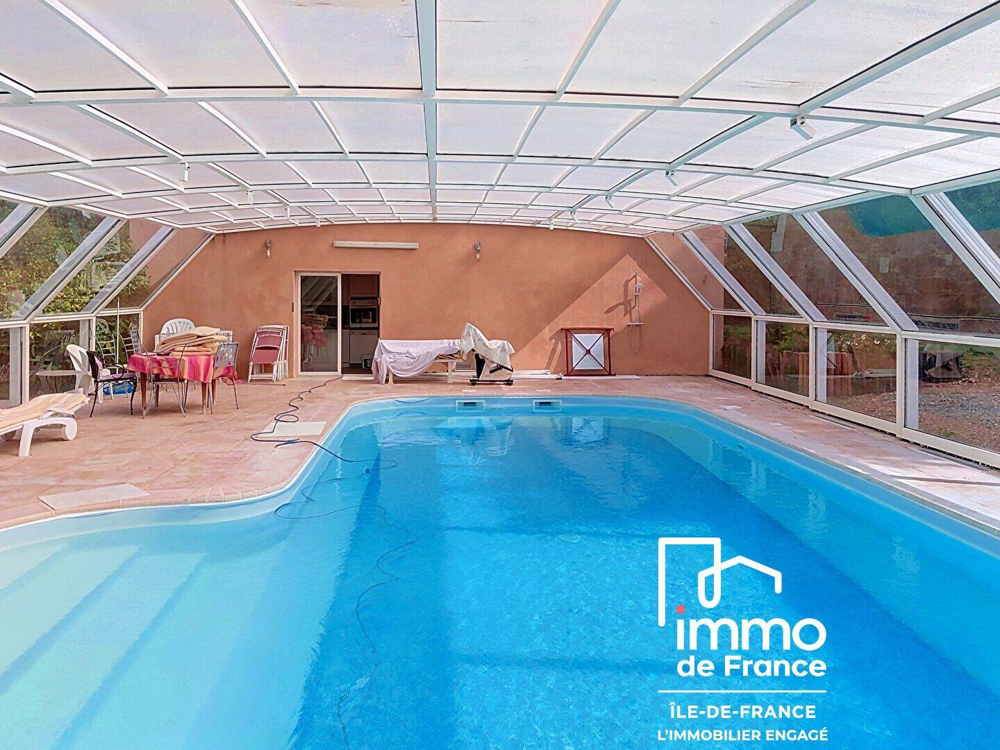 Maison 5 pièces 97 m² · à Landelles · 97,4 m² · 360 000 €