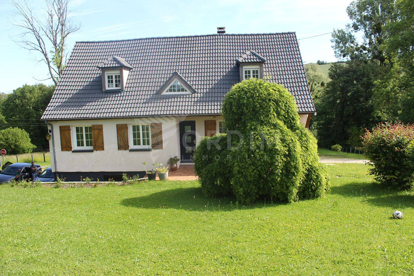 Maison 4 pièces 147 m² · à Pourrain · 147 m² · 1 190 €